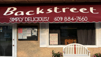 Backstreet Simply Delicious food