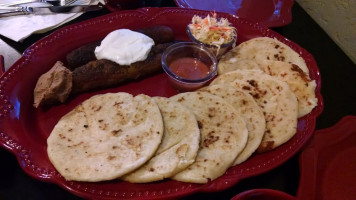 Pupusas A&j's food