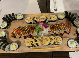 Oni Sushi food