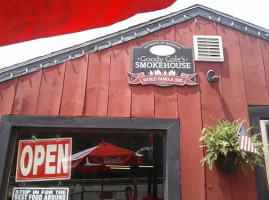 Goody Cole's Smokehouse Ii outside