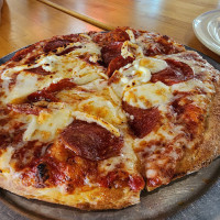 Tony Pepperoni Pizzeria food