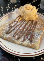 Crepes De Paris food