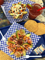 Mariscos El Paisa food