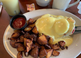 Ginny Rae's Diner food