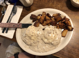 Ginny Rae's Diner outside