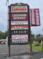 Townline Pizza outside