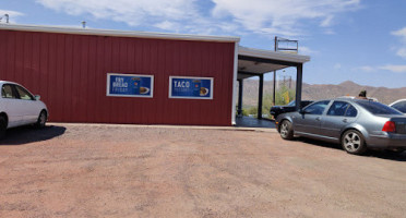 Buzzy's Drive-in outside