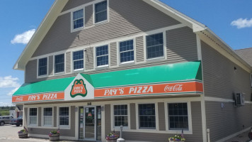 Pat's Pizza Machias outside