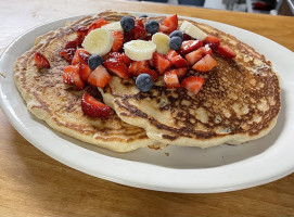 Becky Thatcher's Diner food