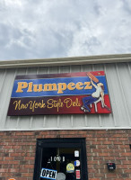 Plumpeez Deli food