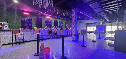 The Chateau Hookah Lounge Nightclub In Orlando inside