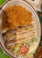 Los Mariachis food