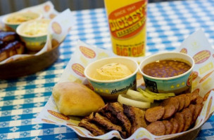 Dickey's Barbecue Pit Gallup, Nm food