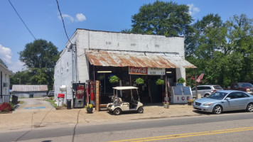 Newbern Mercantile Co food