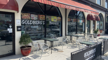 Goldberg's Famous Deli outside