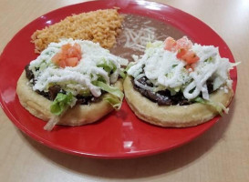 Tacos El Jefe outside