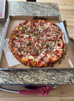 Bino's Pizza food