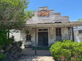 Cele Store Pflugerville Bbq And Live Music outside