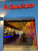 La Sandwicherie Wynwood inside