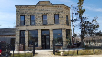 General Store Pub outside