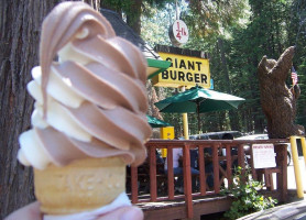 Giant Burger outside