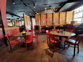 Red Robin Gourmet Burgers And Brews food