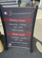 Pb Boulangerie Bistro outside