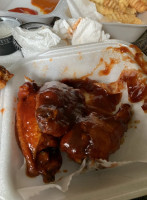 Lorio's Wings-n-things food