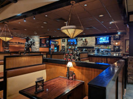 Longhorn Steakhouse inside