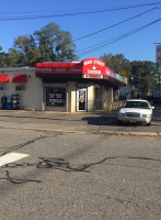 Main Street Diner outside