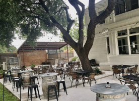 Central Avenue Bistro And Marketplace inside