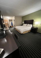 Holiday Inn Express Worcester Downtown inside