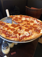 Carmine's Pizza food