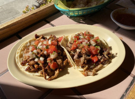 Taqueria Del Mar food