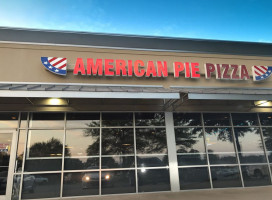 American Pie Pizza outside