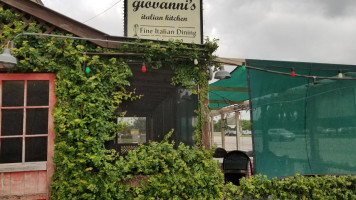 Giovanni's Italian Kitchen outside