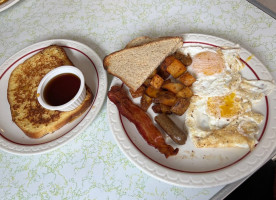 Carm’s And Coffee Shop food