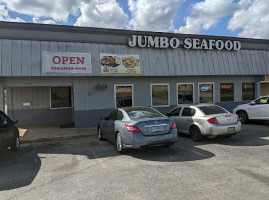 Jumbo Seafood outside