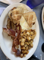 Artie's Hometown Diner food