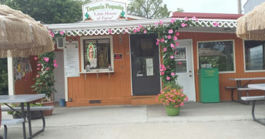 Taqueria Pequena inside