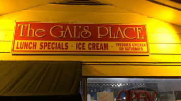 Gal's Place food