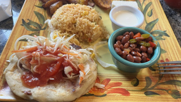 El Salvadoreño food