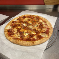 Giove's Pizza Kitchen Shelton food