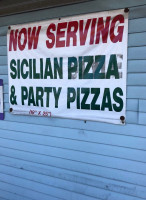 Juliano's Pizza outside