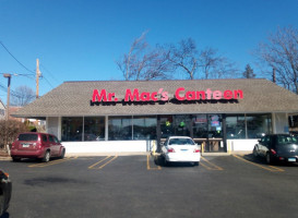 Mr. Mac's Canteen outside