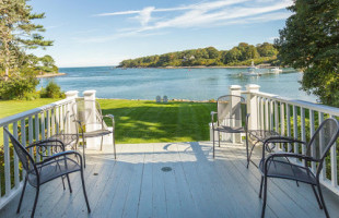 Dockside Guest Quarters outside