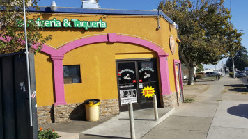 Las Espuelas Carniceria Y Taqueria outside