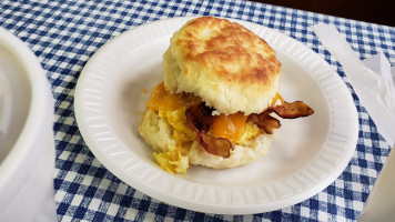 Abner's Drive In food