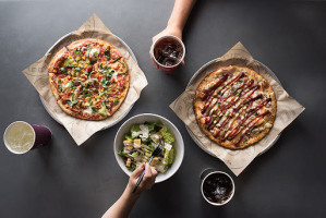 Pieology Pizzeria Main St, Hesperia, Ca food