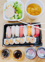 Hanaki Sushi food